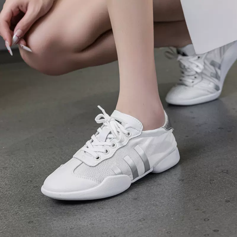 真皮小白鞋女薄款2025春夏网面软底防滑休闲运动孕妇豆豆单鞋爆款