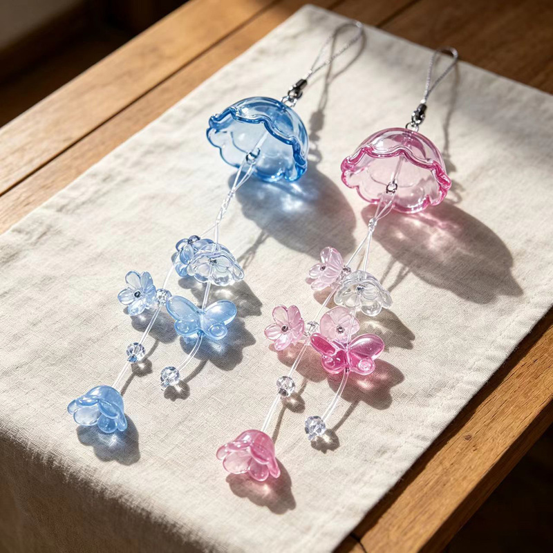 Ins-style fresh and creative jellyfish wind chime, girly heart-shaped glass lily of the valley flower pendant, phone chain, keychain, hanging ornament Ins-style fresh and creative jellyfish wind chime, girly heart-shaped glass lily of the valley flower pendant, phone chain, keychain, hanging ornament
