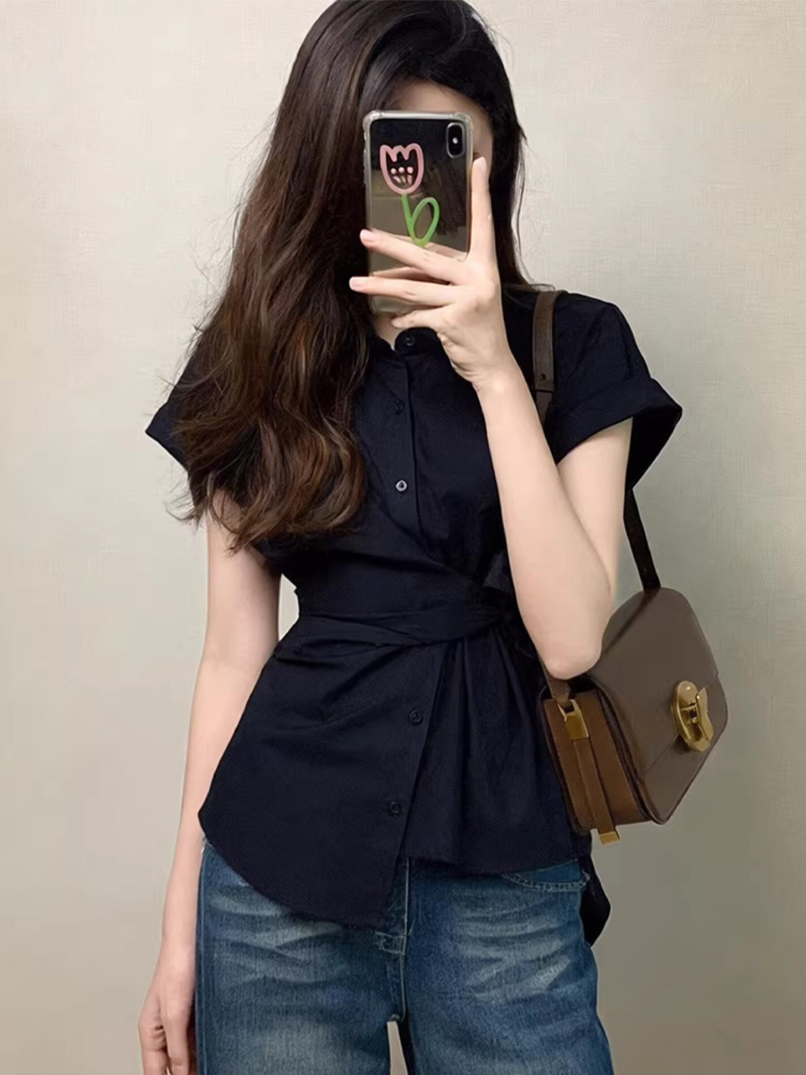 Áo sơ mi polo nữ cổ bẻ tay ngắn phong cách Pháp, dáng ôm nhẹ — màu đen
