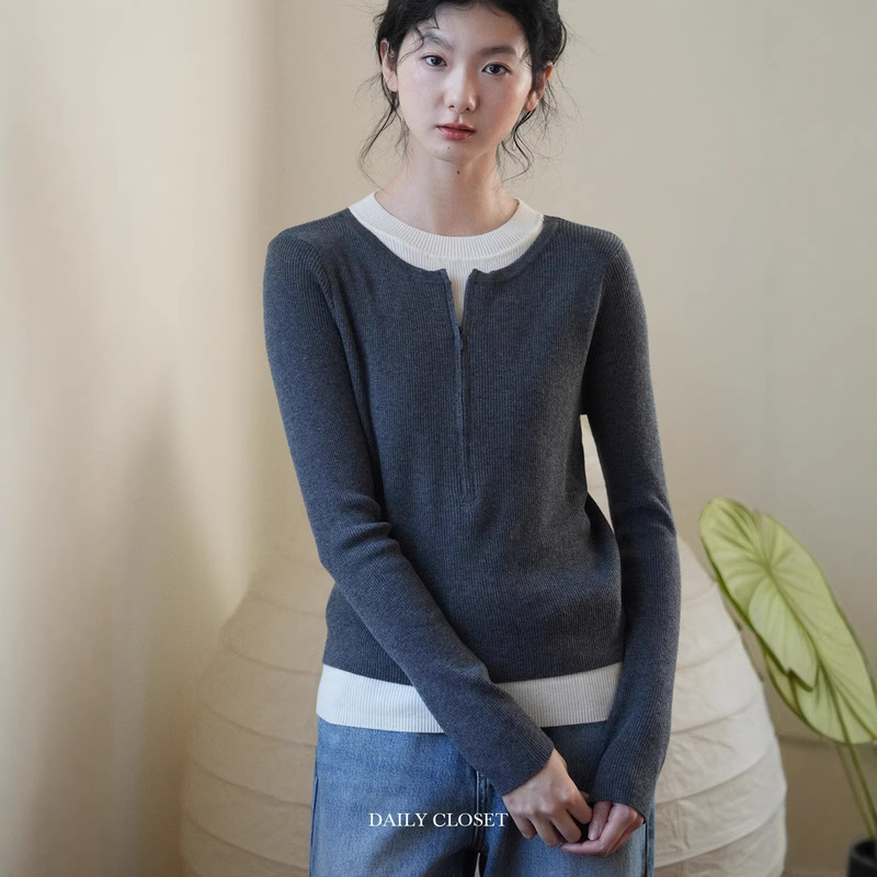 【In Jomi】London Weekend Skin-Friendly Wool Faux Two-Piece Round Neck Knit Sweater in Stylish Gray and White Color Block for Early Spring 【In Jomi】London Weekend Skin-Friendly Wool Faux Two-Piece Round Neck Knit Sweater in Stylish Gray and White Color Block for Early Spring