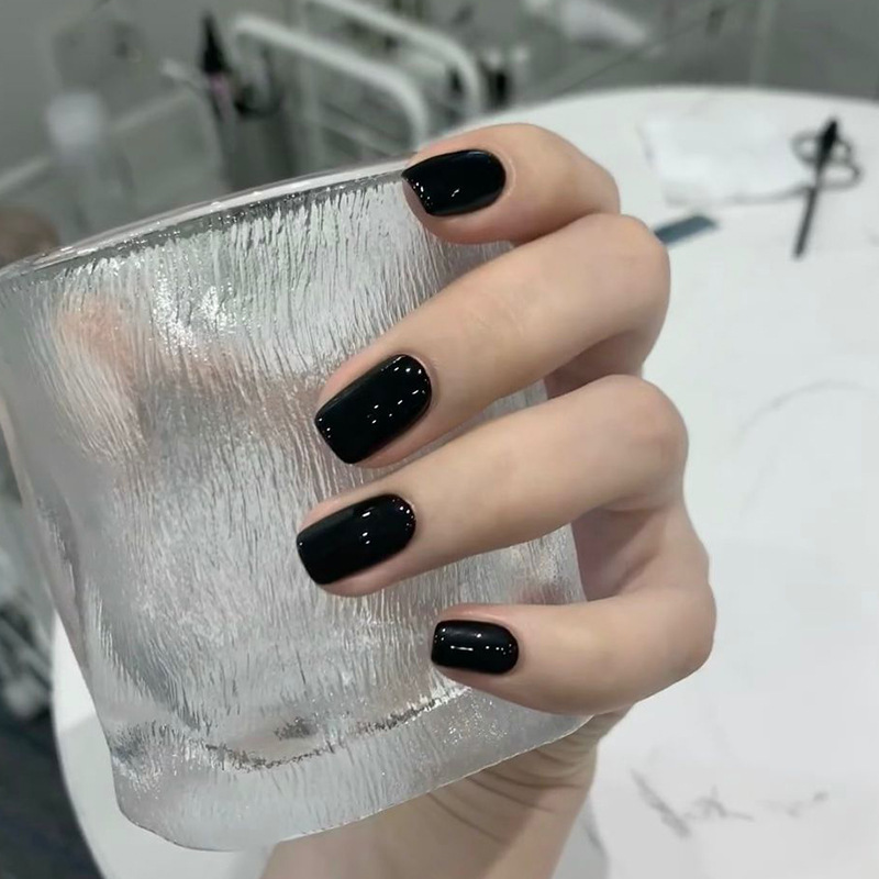 Simple temperament solid color nail art high-grade black wearing nail fake nail piece finished short nail piece 24 pieces detachable