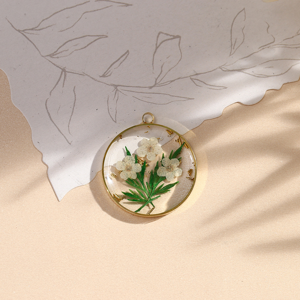 100g Weight Pendant Jewelry Making Type Diameter 30mm Jewelry Making Size DIY Jewelry Accessories Classification 10 PCS/Package Quantity Alloy, Copper Material Flower Pattern Epoxy Design Casual, Simple Style Style 10 PCS/Package Diameter 30mm Alloy Copper Flower Pendant 3