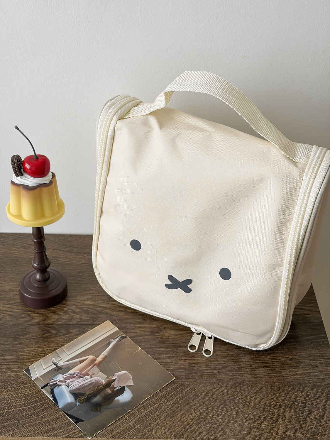 Bagos de maquillaje de conejo de arroz lindos nuevos bolsos de maquillaje portátiles multicapa de partición bolsa de almacenamiento multifuncional de viaje portátil