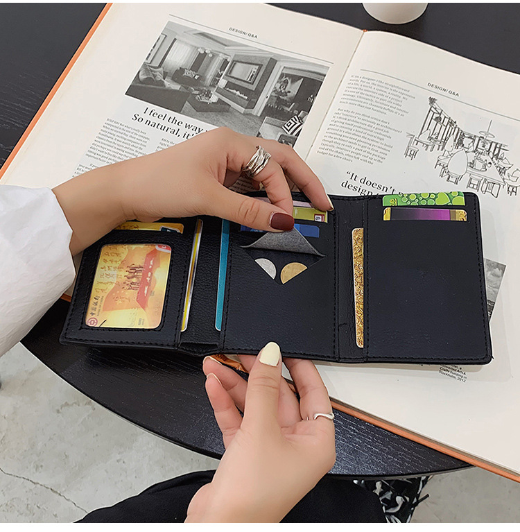 Wholesale Wallet Female Short 2021 New Korean Lock Crocodile Pattern Three-fold Wallet Wholesale display picture 1