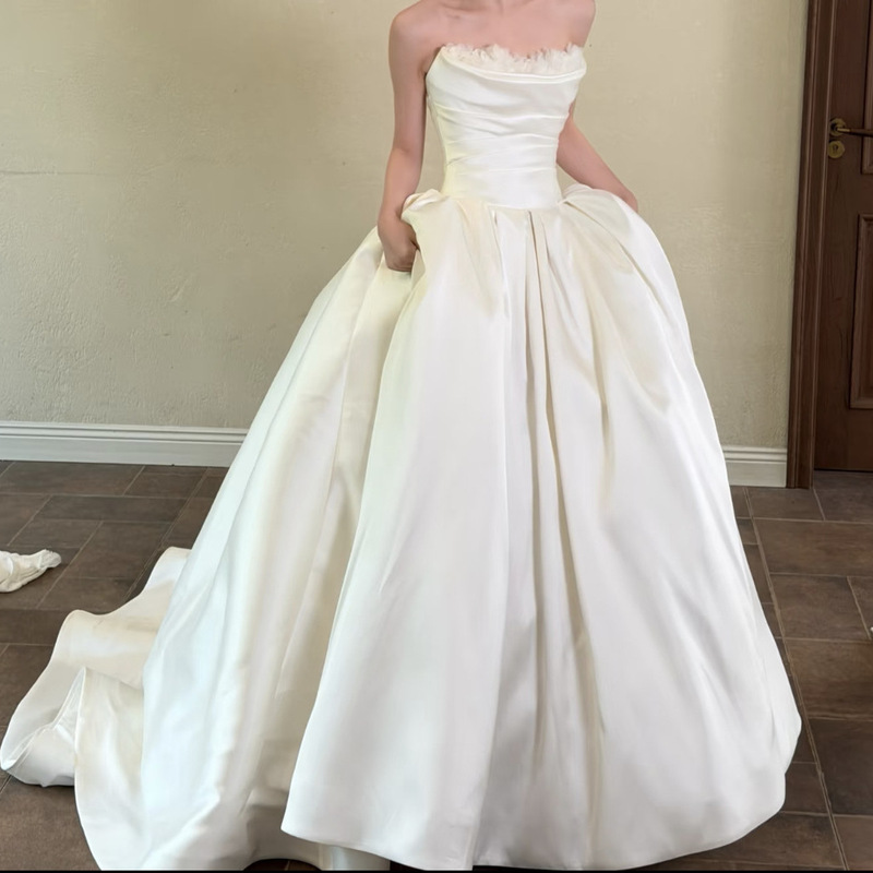 Light wedding dress with a super fairy princess vibe, bridal gown for wedding and engagement, light luxury niche morning robe, small formal dress, and wedding dress for going out