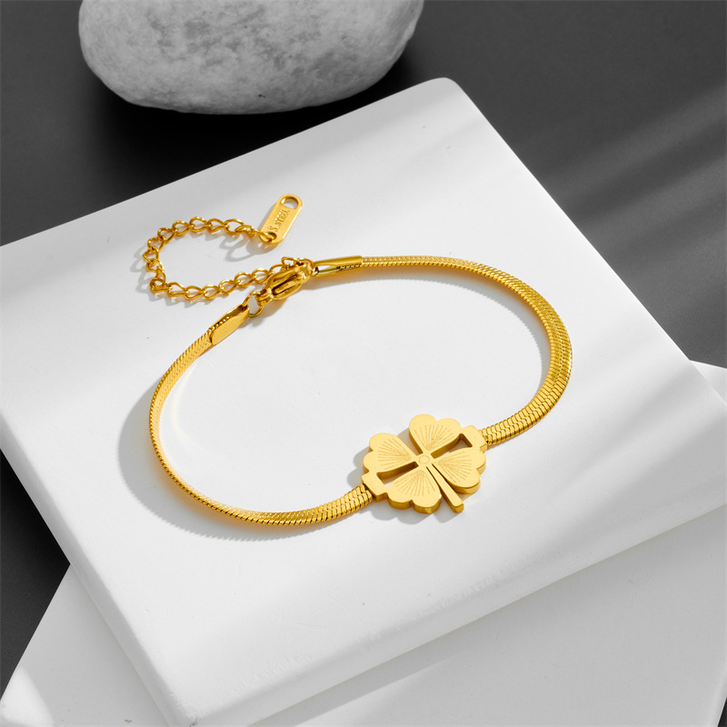 yun steel body titanium steel french style retro affordable luxury niche snake bones chain simple lucky four-leaf clover stainless steel bracelet