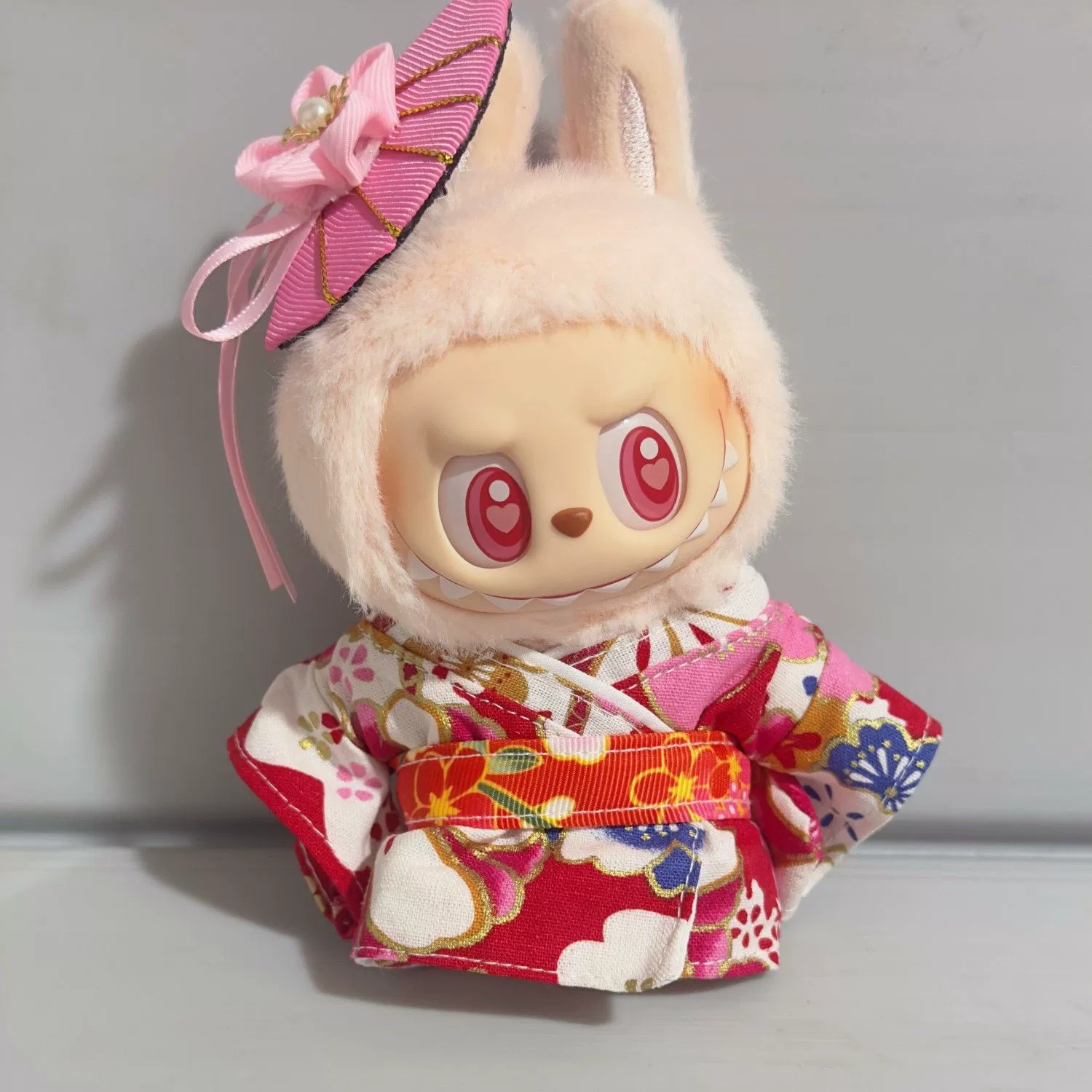 Оригинальная в наличии виниловая кукла Labubu 17CMLABUBU, комплект кимоно Labubu 17cm