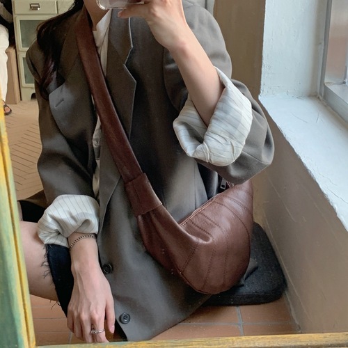 Japanese black dumpling bag women's crossbody bag 2024 new croissant bag retro high-end waist bag casual shoulder bag