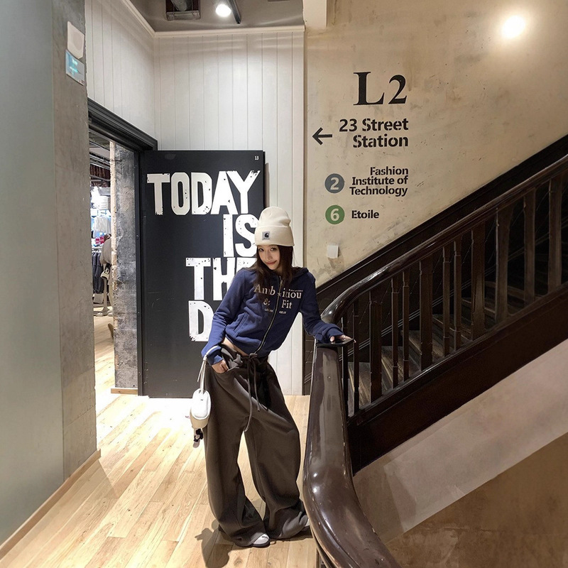 Zipper Hooded Sweatshirt for Women 2025 New Cardigan Slimming Lazy Style Sexy Long-Sleeved Short Printed Jacket for Autumn