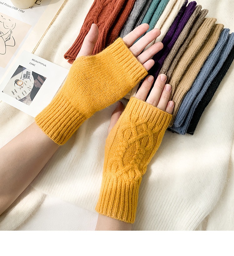 Unisex Sweet Simple Style Solid Color Gloves 1 Pair display picture 22