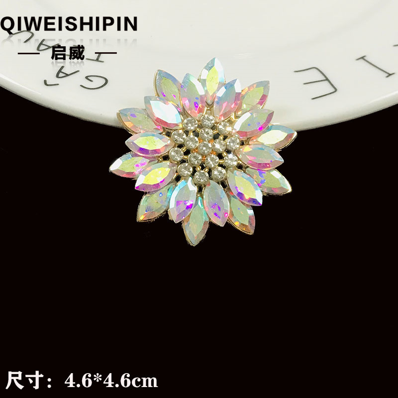 Qiwai の新しいガラスダイヤモンド象嵌ひまわりアクセサリーバッグ衣類車の装飾合金アクセサリー|undefined