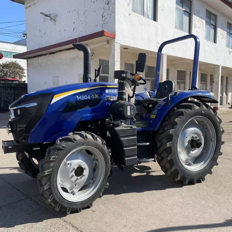 Tractor de cuatro ruedas de alta potencia, tractor de 200 caballos de fuerza.