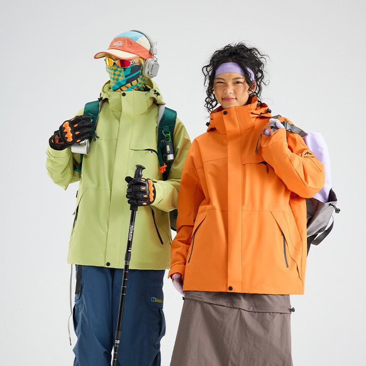 2025 New Hard Shell Jacket for Women, Three-In-One Fleece Liner, Windproof and Waterproof Two-Piece Hiking and Mountaineering Suit for Men