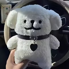 韓国のラインの子犬の人形のかわいいペンダントの瑞幸の子供のmalteseのキーホルダーは枕のぬいぐるみを抱いています。