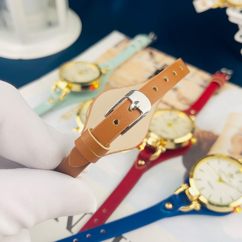 国境を越えた対外貿易の新型パンクリベットさんの腕時計は、カジュアルでシンプルな細いベルト石英時計卸売りを生放送している