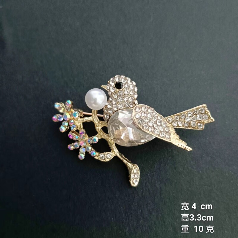 新商品の高級ブローチの軽い豪華なスーツのコートの胸の花、日韓の気質のピンの大気の百合の精巧な個性の装飾|undefined
