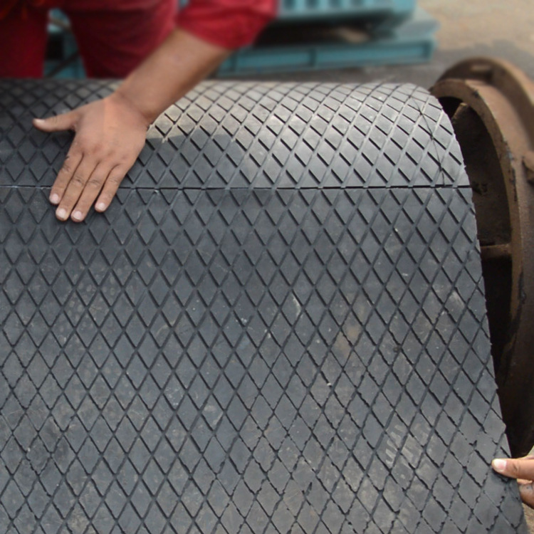 皮带机橡胶板 滚筒冷黏包胶胶板 半硫化层菱形橡胶板