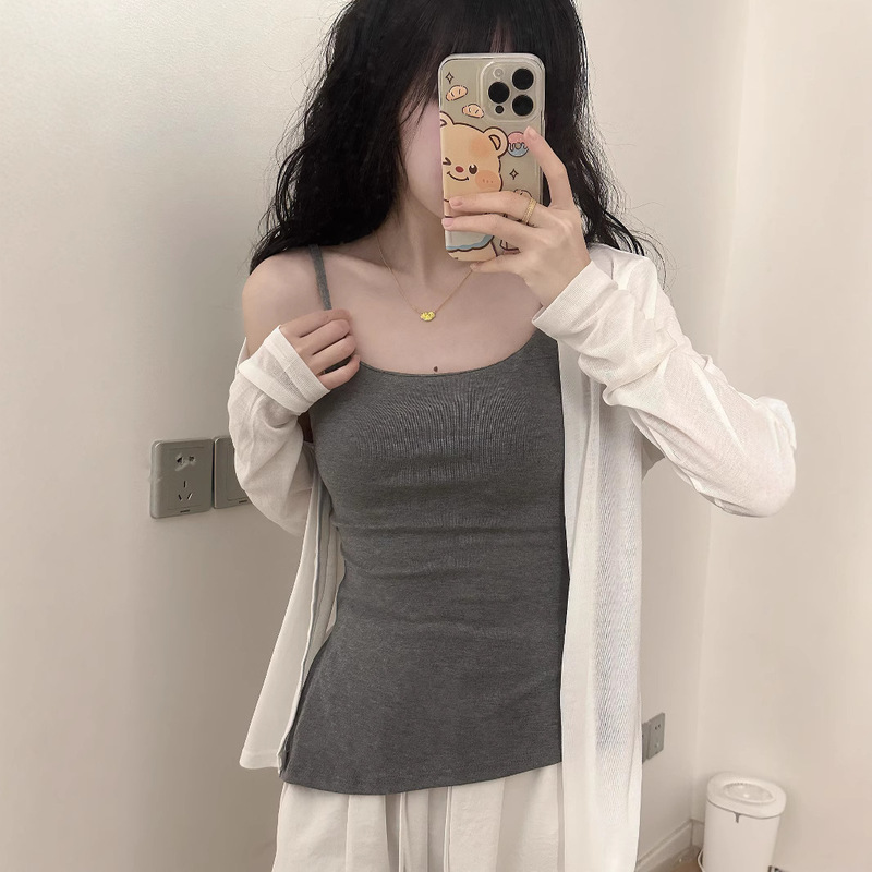 Spring and Summer New Suspender Cardigan Combination Is Lazy, Casual and Versatile ~ Gentle and Intellectual Style Top Combination Spring and Summer New Suspender Cardigan Combination Is Lazy, Casual and Versatile ~ Gentle and Intellectual Style Top Combination