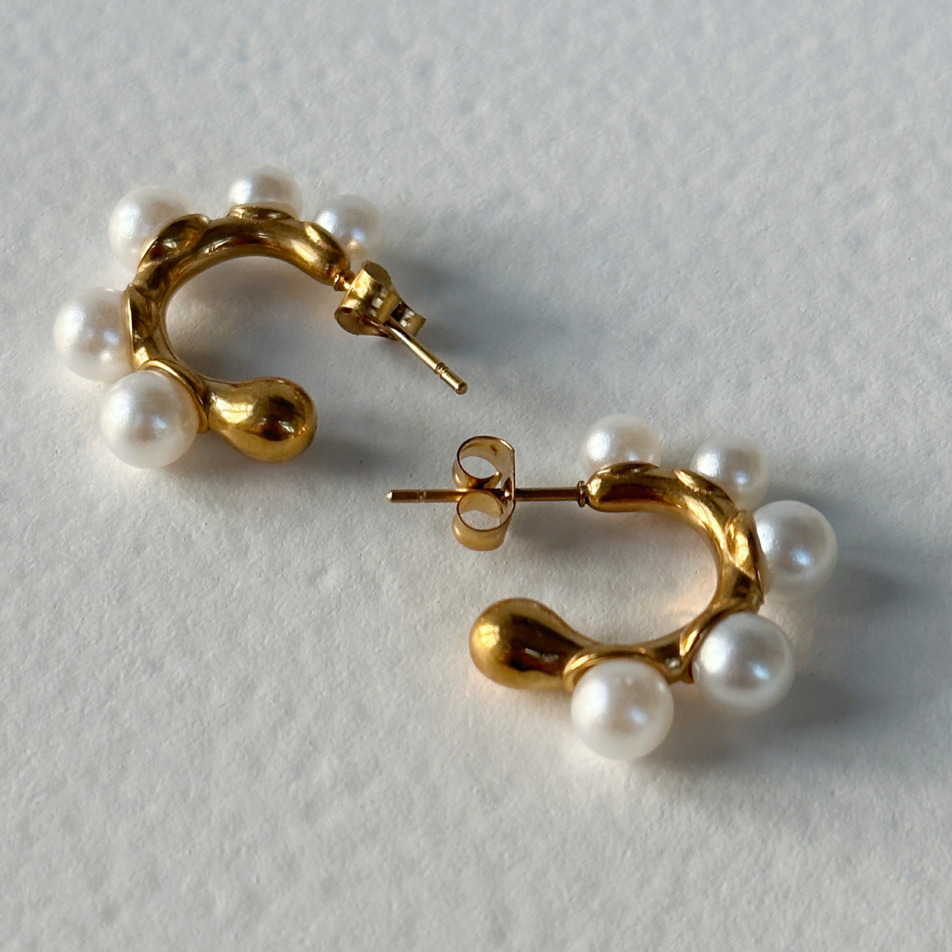 1 Paire Style Simple Fleur Incruster Acier Au Titane Perle Boucles D'oreilles display picture 2