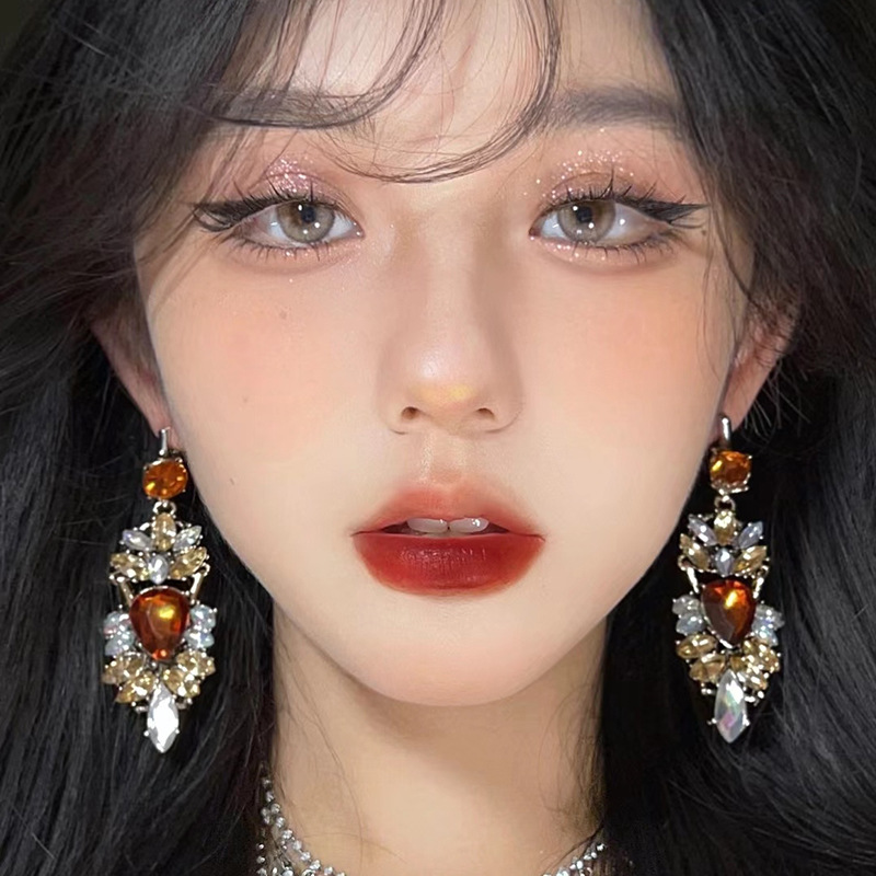 빈티지 복고풍 유럽과 미국 인은 오래된 스타일의 플래시 기질 과장된 인레이 라인 석 틈새 귀걸이 귀 클립 귀걸이