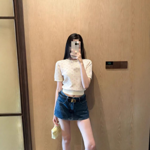 ���͸߶�26���ļ����y��ĸ�ϻ�΢͸���|���ű���ᘿ�������Ů