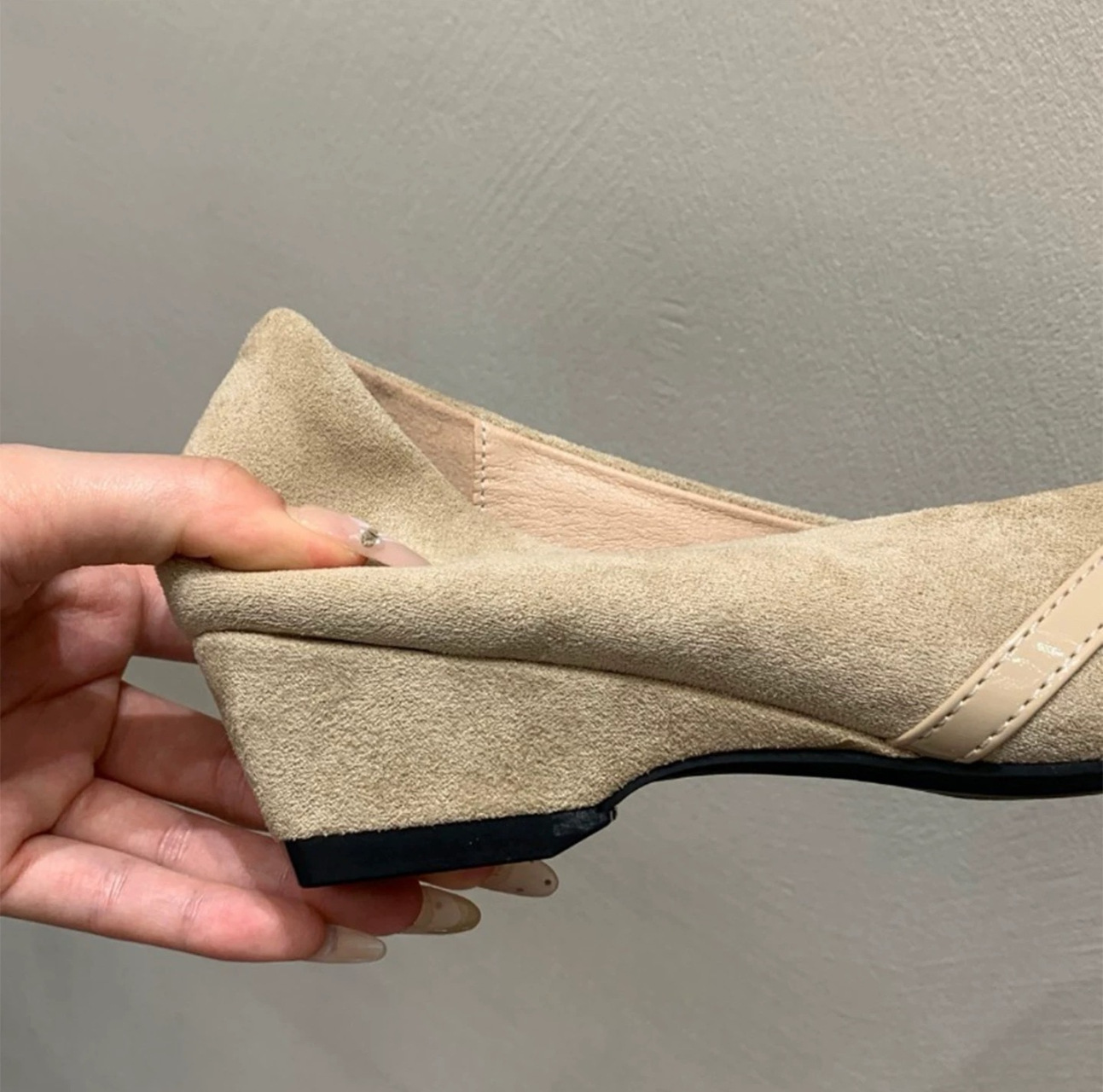 Elegant Bowknot Chunky Heel Women’s Pumps With Square Toe Finish_voghion.com