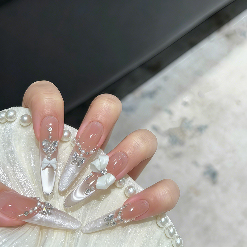 【White Lover】Handmade Premium Wearable Nails with Cat Eye Effect, High-Grade Bowknot and Pearl Decorations 【White Lover】Handmade Premium Wearable Nails with Cat Eye Effect, High-Grade Bowknot and Pearl Decorations