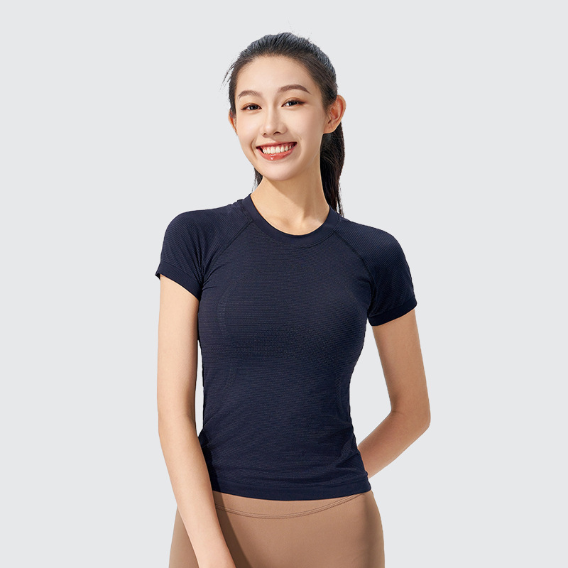 검은색