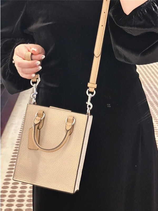 Oleの新しいミニCallyファッショナブルで多用途なレトロなバイオリンスコアトートバッグシングルショルダークロスボディバケットバッグ|undefined