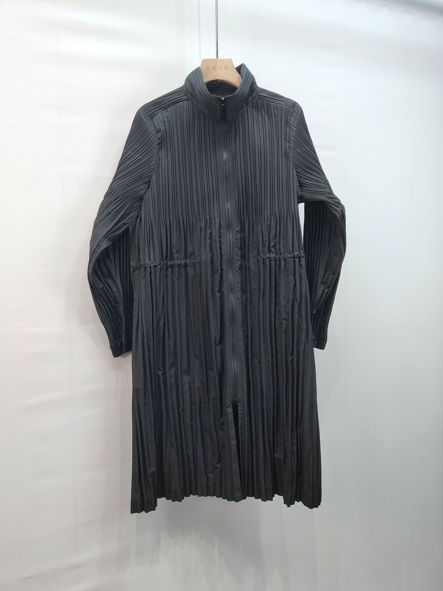 ウインドブレーカージャケット 2025春秋新作 高級感のあるスタンドカラー ゆったりとしたおしゃれで快適なミドル丈ジッパーカーディガンジャケット