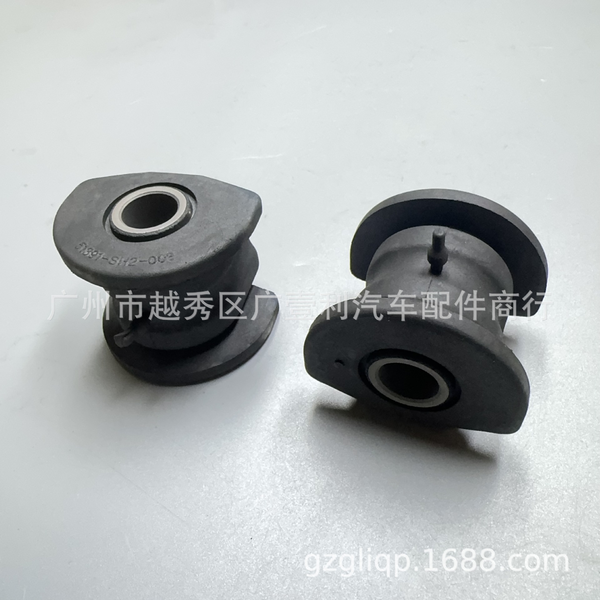 Applicable to 51391-S2H-A01 51391-S2H-003 51391-S2H-013 HRV lower suspension rubber sleeve