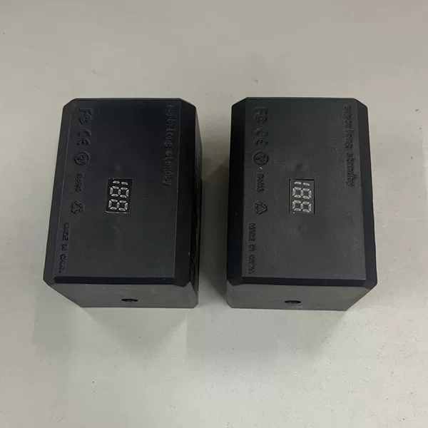 [〔✥✥✦✦〕巨无霸16800数显电池2块〔✦✦✥✥〕]