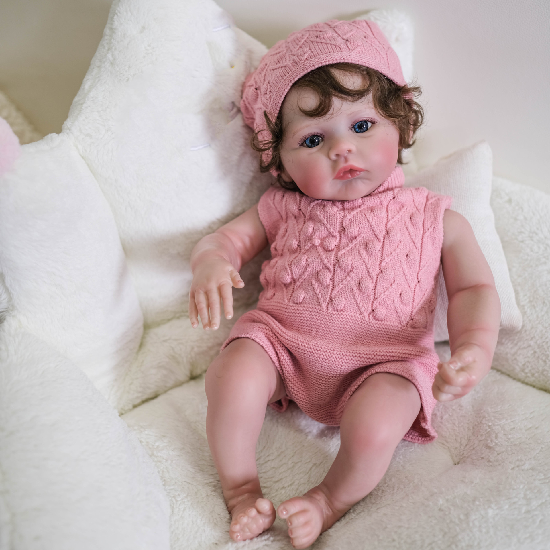 Como se muestra en la imagen de la muñeca