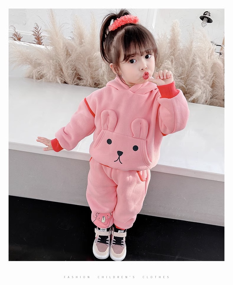 Felpa con cappuccio in peluche per ragazze 2023 nuovo abbigliamento alla moda set in due pezzi in stile occidentale per la versione coreana per bambini_voghion.com