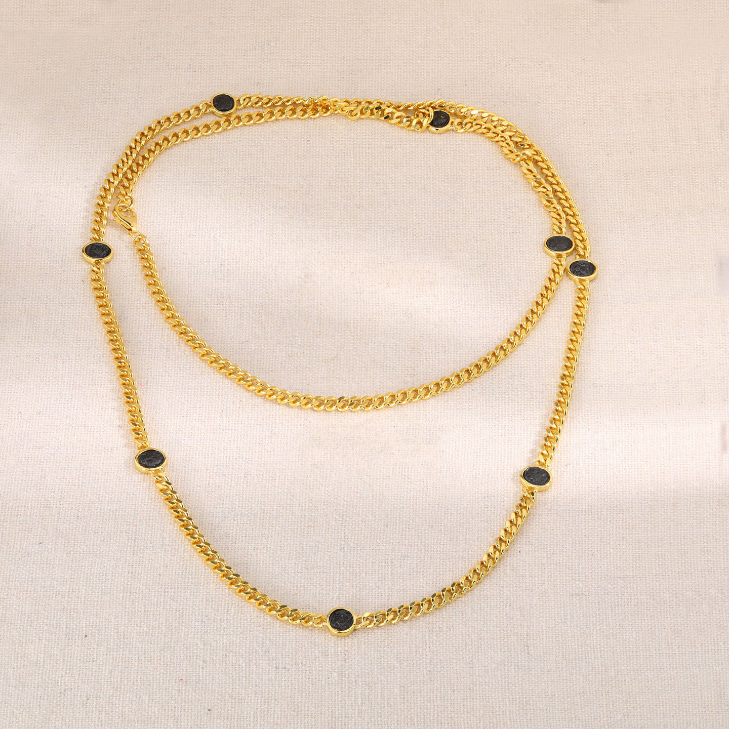 Lina Girl S925 Sterling Silver Light Luxury Cuban Necklace Vintage Sty Athena Black Coin Retro Portrait Gold Chain Hot_voghion.com