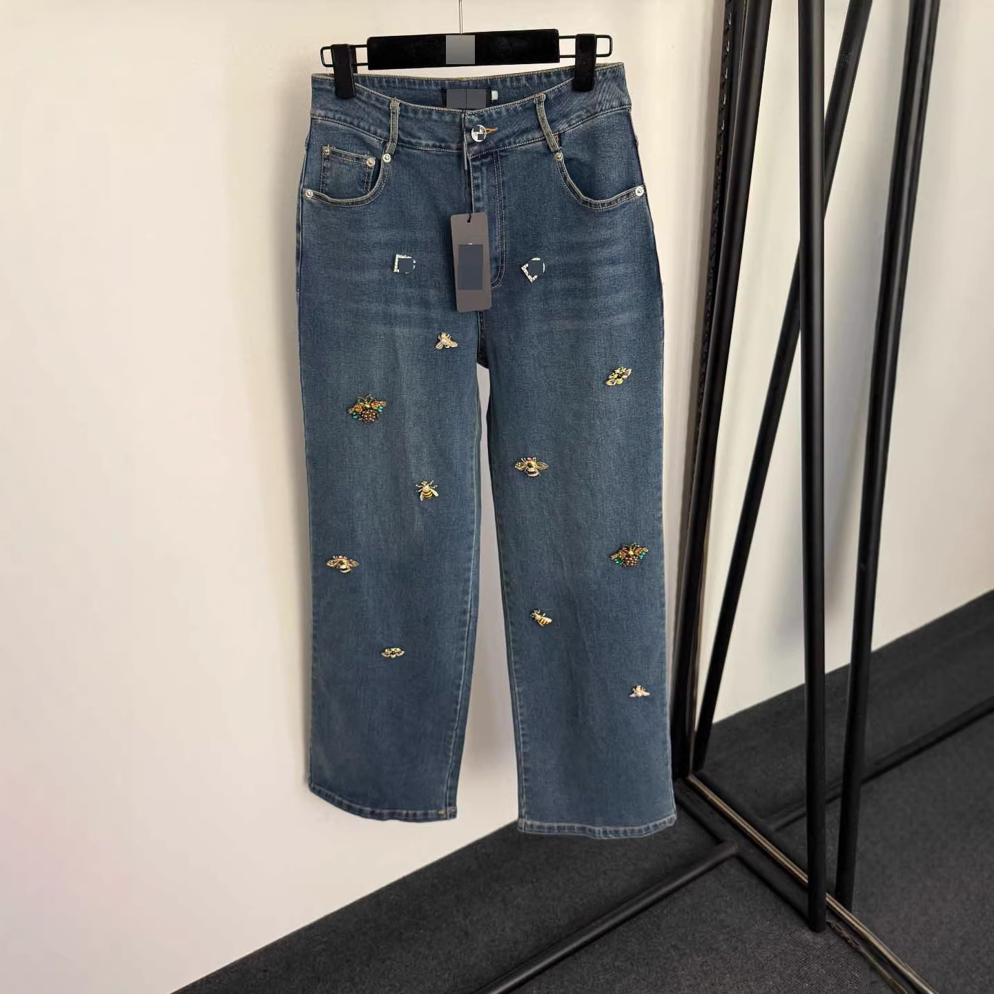 Shenzhen Nanyou High-End Women's Fashion New Style High-Waisted Straight-Leg Denim Pants with Bee Logo Embellished with Rhinestones and Decorative Pins