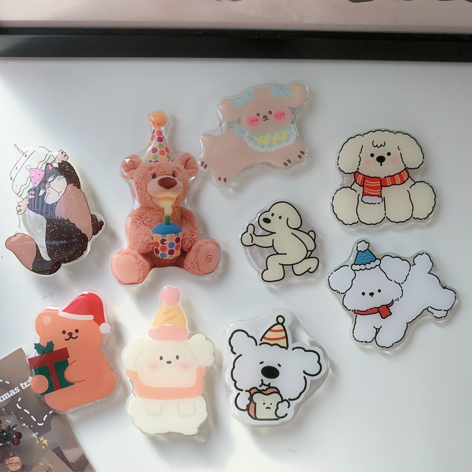 Candle blowing Bear scarf puppy suitable for any mobile phone airbag bracket 3m glue paste lazy desktop artifact