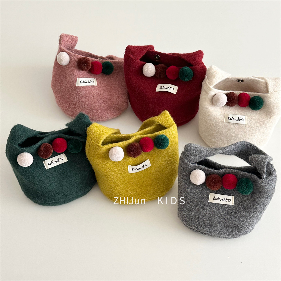 Korean-style colorful pom-pom decorated handbag, stylish for girls in autumn and winter, perfect for creating a stylish look, woolen bag for winter