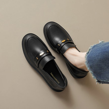 1083-2 ��ɫСƤЬŮ�͹ŌWԺ�L���e�ٴ��ט���Ьһ�_�ņ�ЬŮ