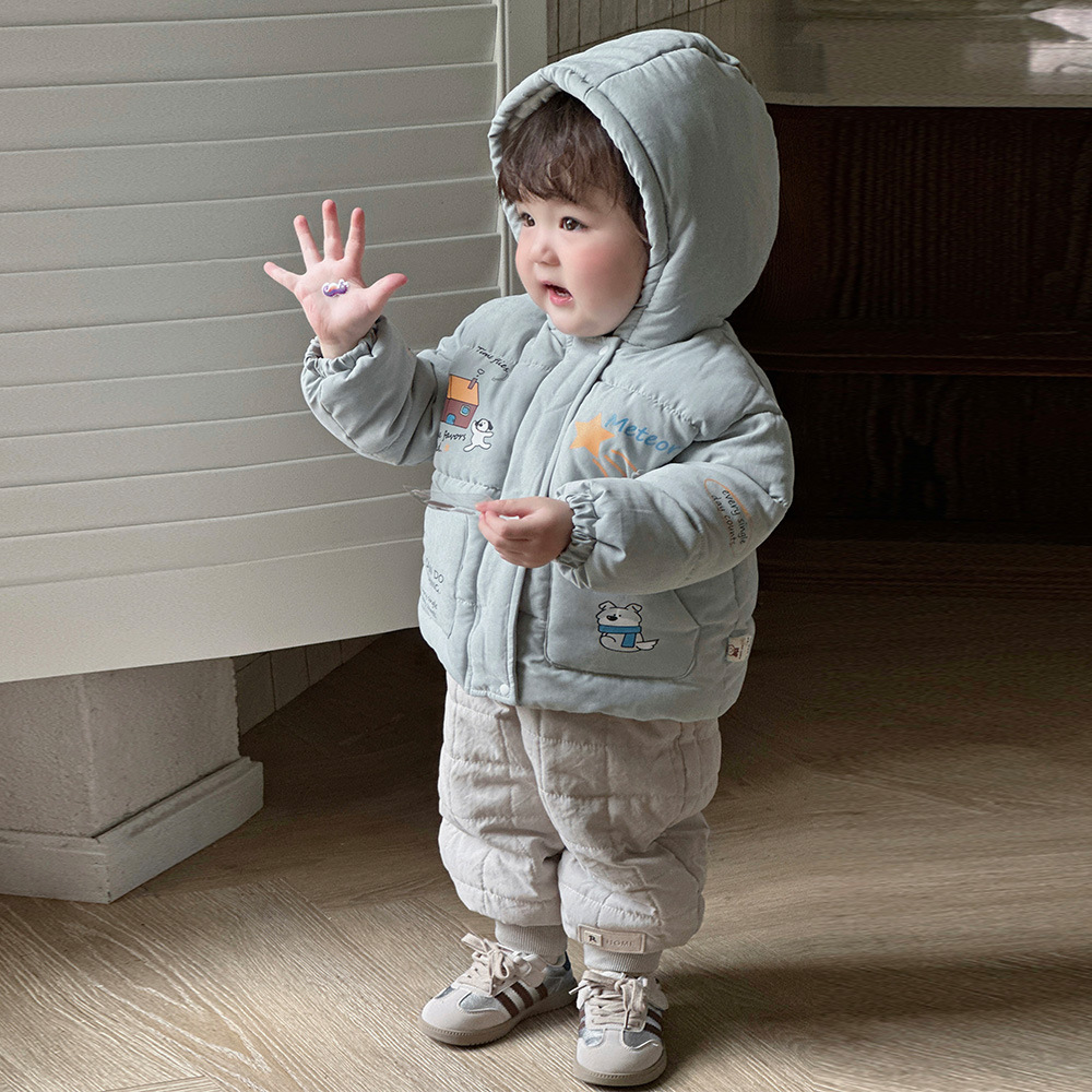 Ropa para niños coreanos dibujos animados de invierno ropa de salida cómoda y cálida ropa de algodón con capucha para niños