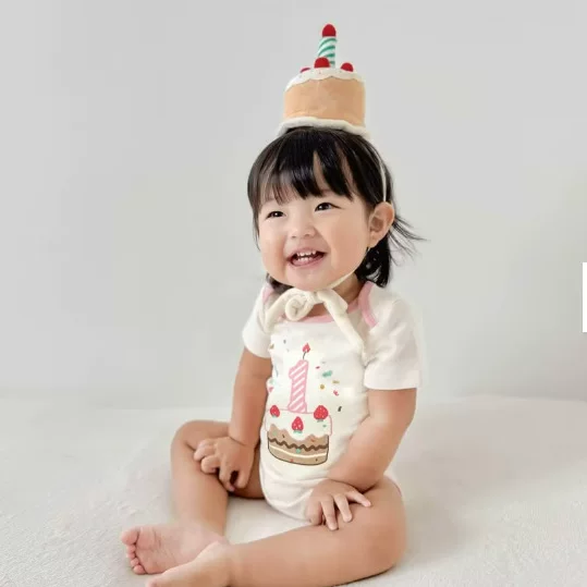 South Korea purchasing the same baby cute one-year-old birthday short-sleeved clothing 100 days modeling clothing photography props clothing