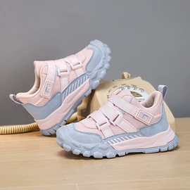 童运动鞋;童凉鞋