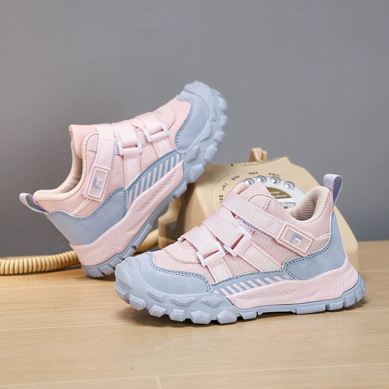 Детская спортивная обувь осенне-зимняя средняя и большая детская легкая беговая обувь для девочек 2024 новая детская обувь на мягкой подошве спортивная обувь