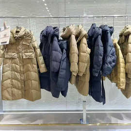 25冬款米梵萱轻盈保暖中长款连帽羽绒服专柜撤柜一手货源供应批发