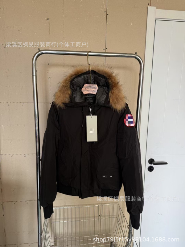 跨境25fw美潮冬季手臂徽章飞行员夹克羽绒服棉连帽外套徽章设计|undefined