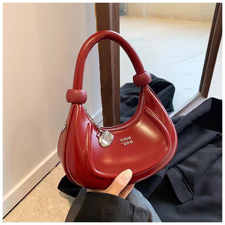 Women's Retro Saddle Crossbody Bag Designer Versatile Shoulder Bag_voghion.com