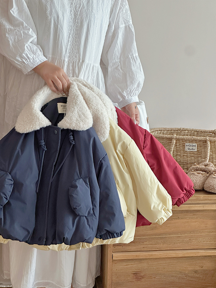 Niñas de invierno de algodón grueso 2025 nuevo estilo extranjero coreano chaqueta de solapa grande chaqueta de algodón para niños niñas súper bonitas