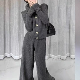 女式针织衫;毛衣;时尚休闲套装