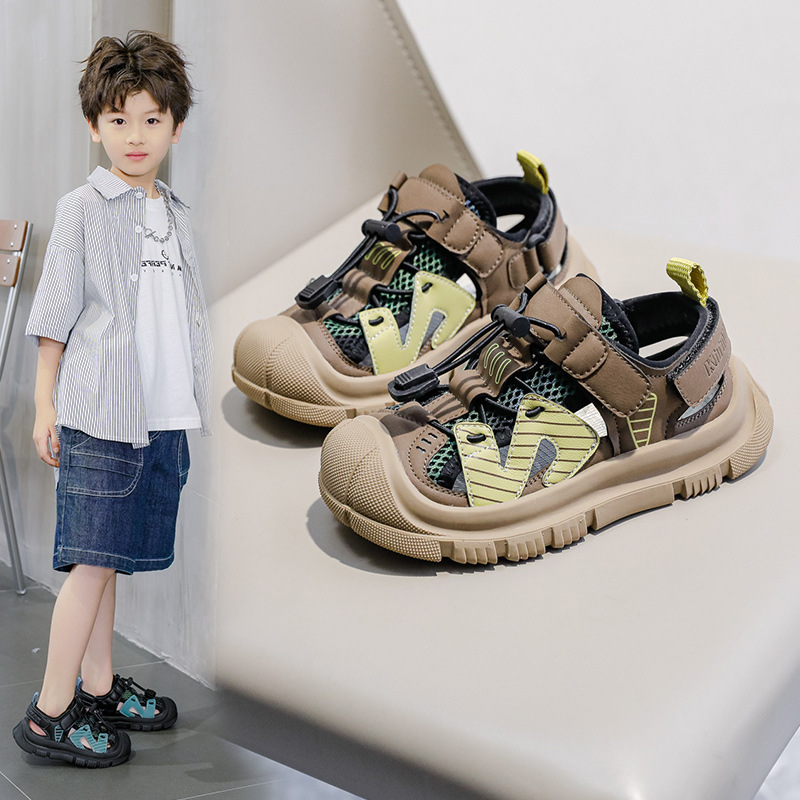 Fashionable sandals for boys with velcro