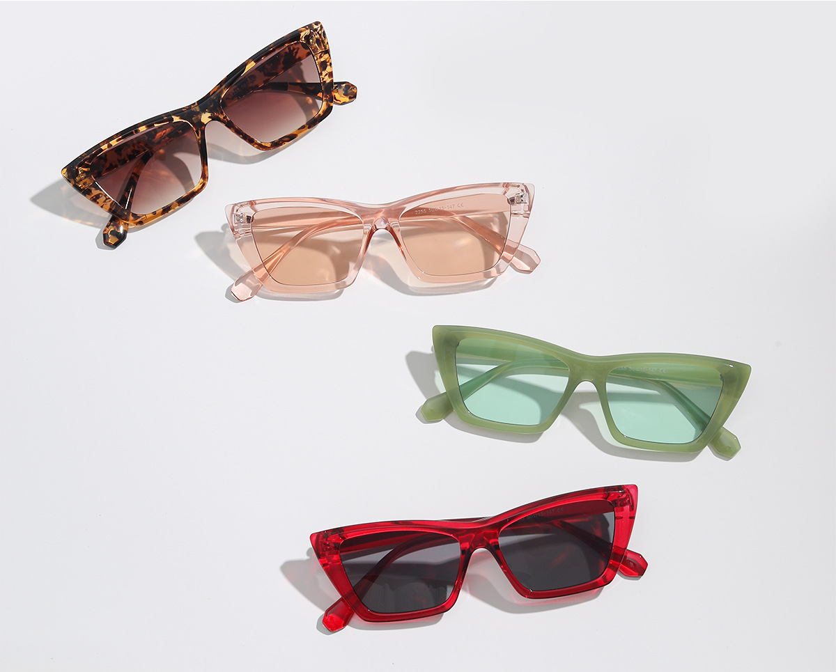 Wholesale Multicolor Frame Cat's Eye Sunglasses Nihaojewelry display picture 1
